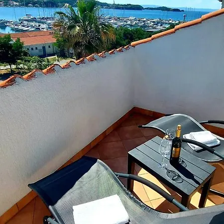 Galeb2 Frühstückspension 4*