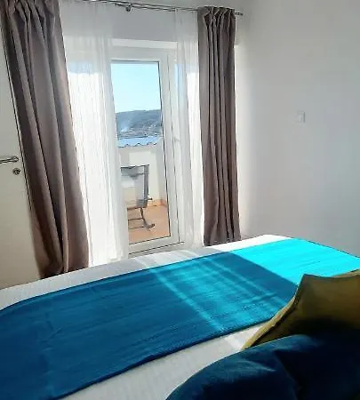 Frühstückspension Galeb2 4*