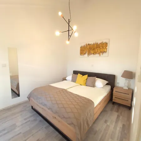 فندق مبيت وإفطار Galeb2 4*